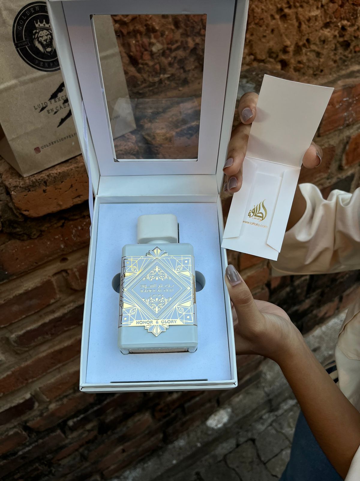 Honor y Glory Lattafa - 100ml + OBSEQUIO