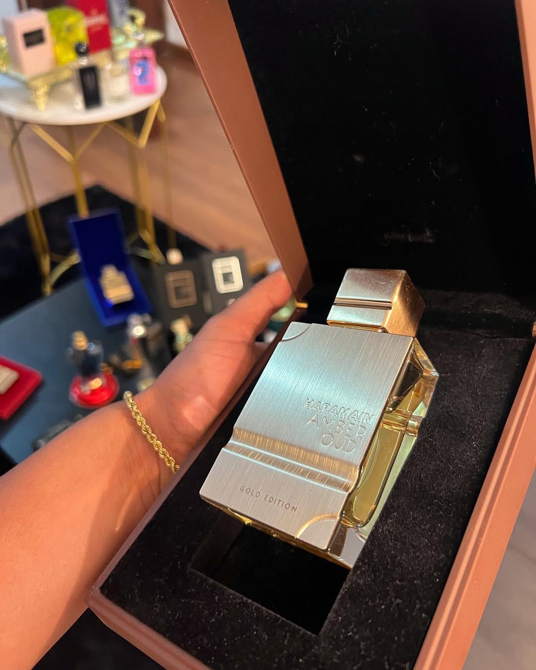 3 PERFUMES + 1 OBSEQUIO (Haramain Gold  - Born in roma - Mandarin Sky + 1 Perfumero)